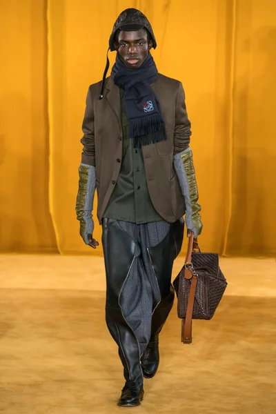 Look 8